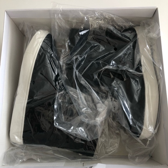 SALE. LOWEST PRICE!!! NEW. Steve Madden Kids Boots (Girls) - Picture 2 of 6